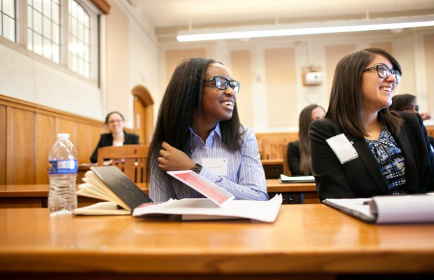 Canon Collins Thekgo Bursaries 2019 for Students in South Africa (Up to R7500)